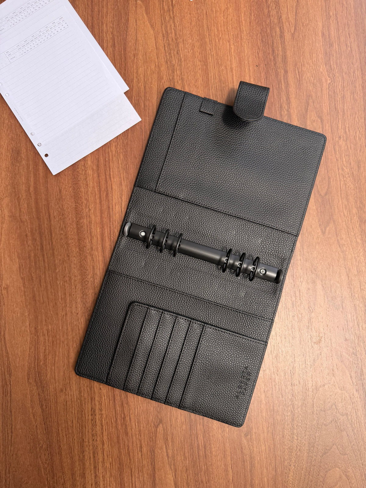 Agenda esencial de anillos | cuero vegano | A5 | NEGRO
