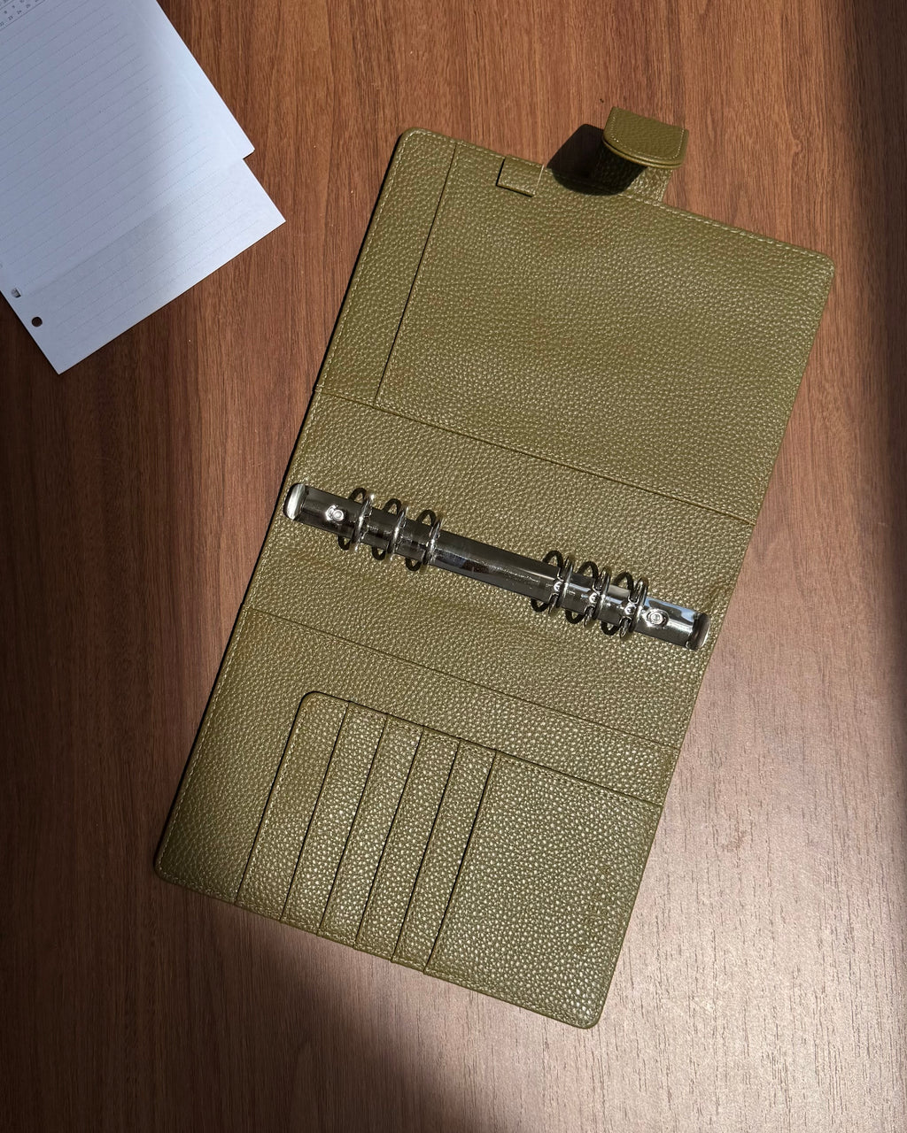 Agenda esencial de anillos | cuero vegano | A5 | OLIVA